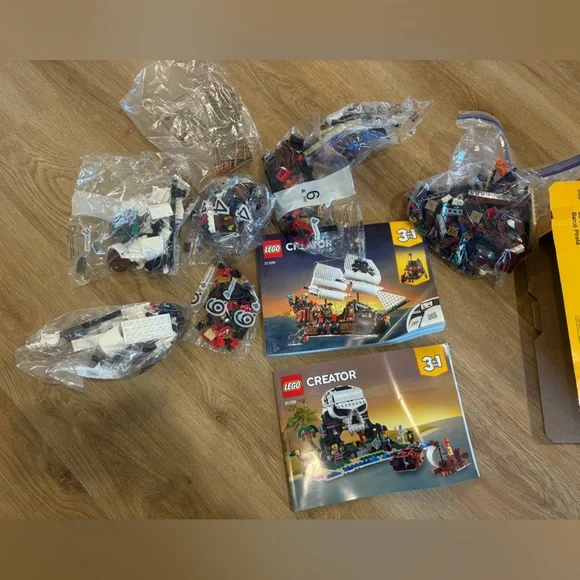 Lego Creator Pirate Ship - Picture 3 of 4